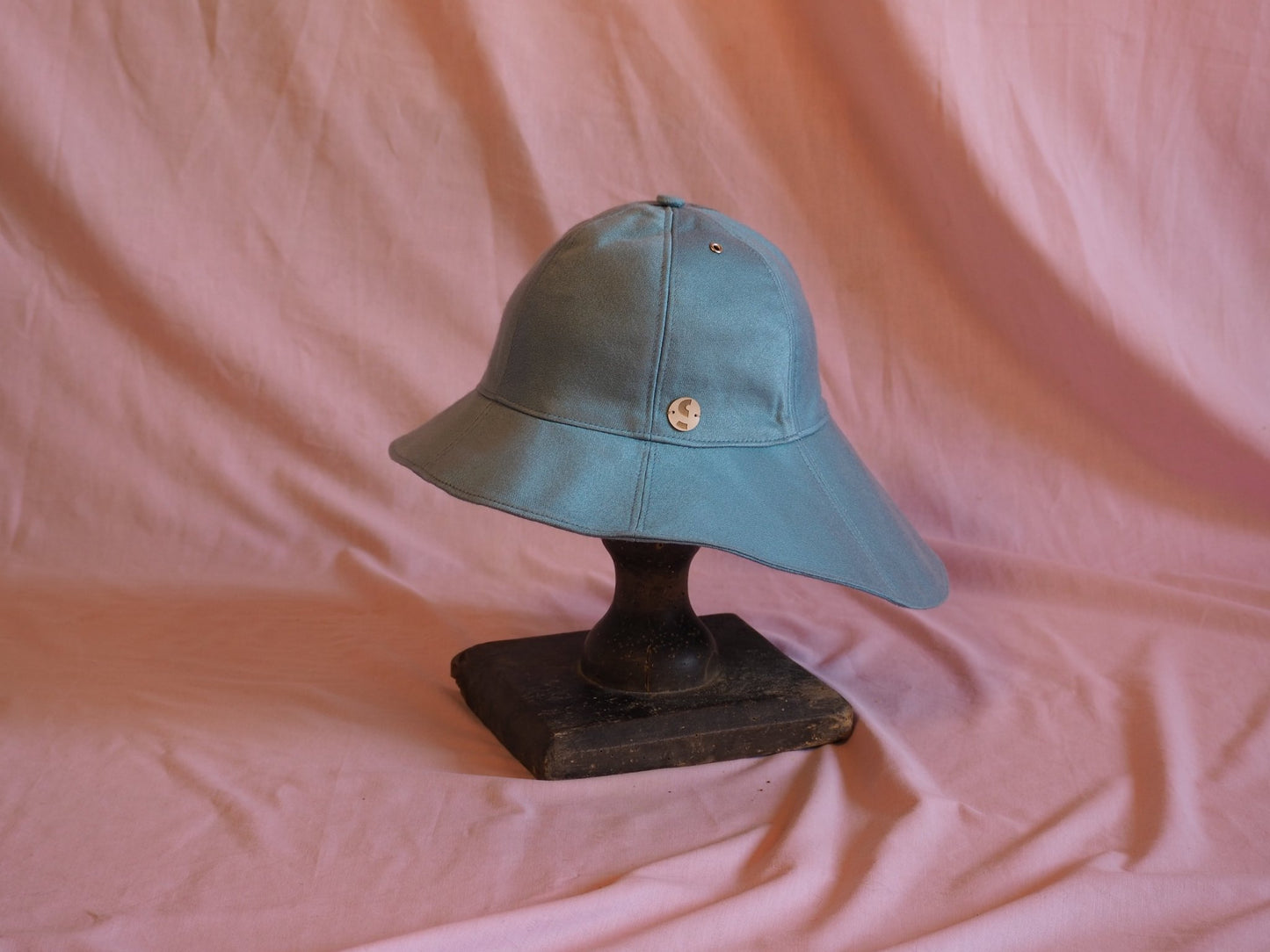 Capeline | Bleu satin - Sauvé | *sur tous les fronts
