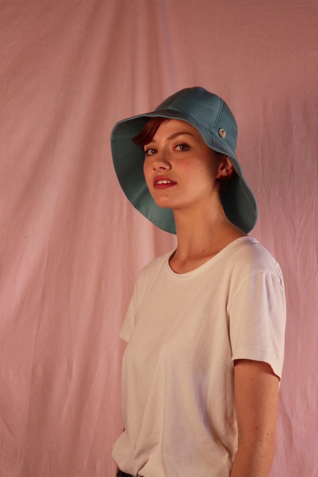 Capeline | Bleu satin - Sauvé | *sur tous les fronts