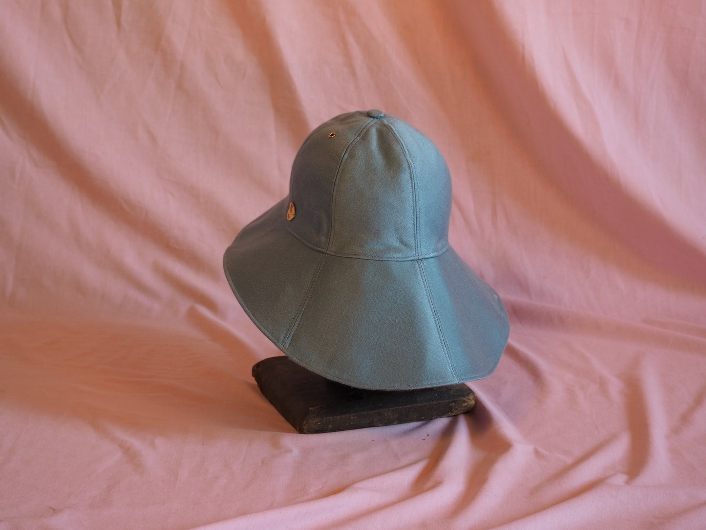 Capeline | Bleu satin - Sauvé | *sur tous les fronts