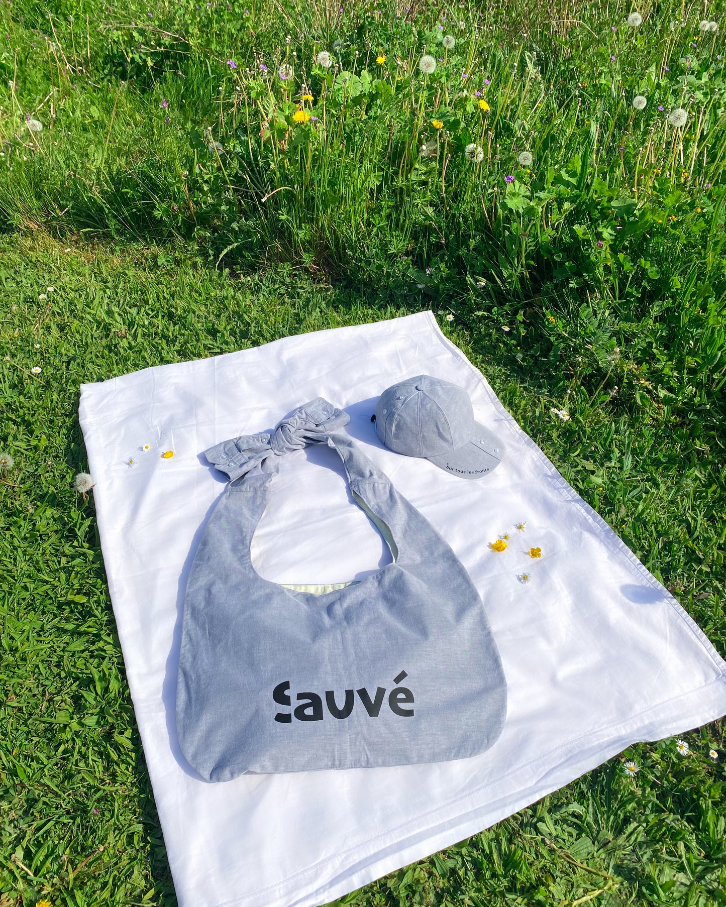 Set sac et casquette chemise grise