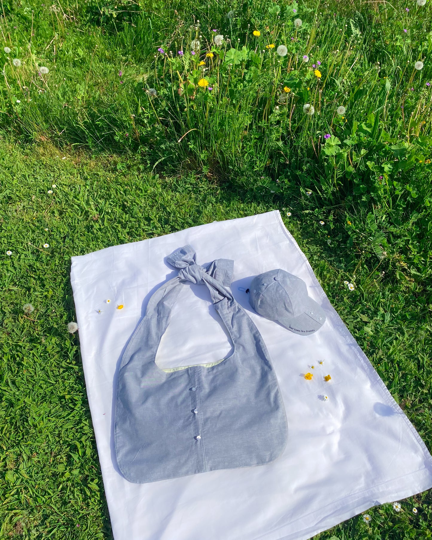 Set sac et casquette chemise grise